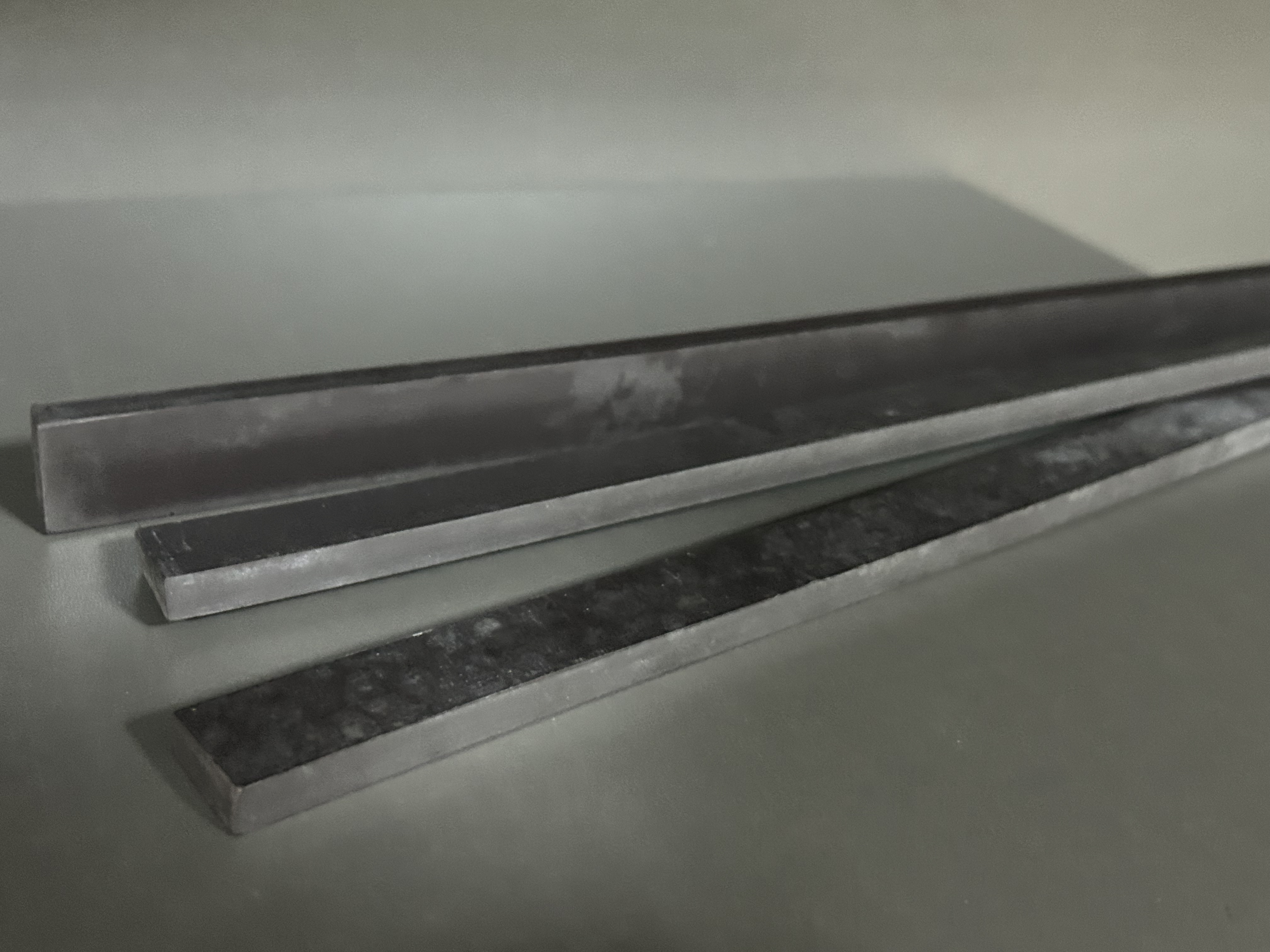 ZCCUTTER振动刀切割70度橡胶条状件打样样品 - 数字切割机