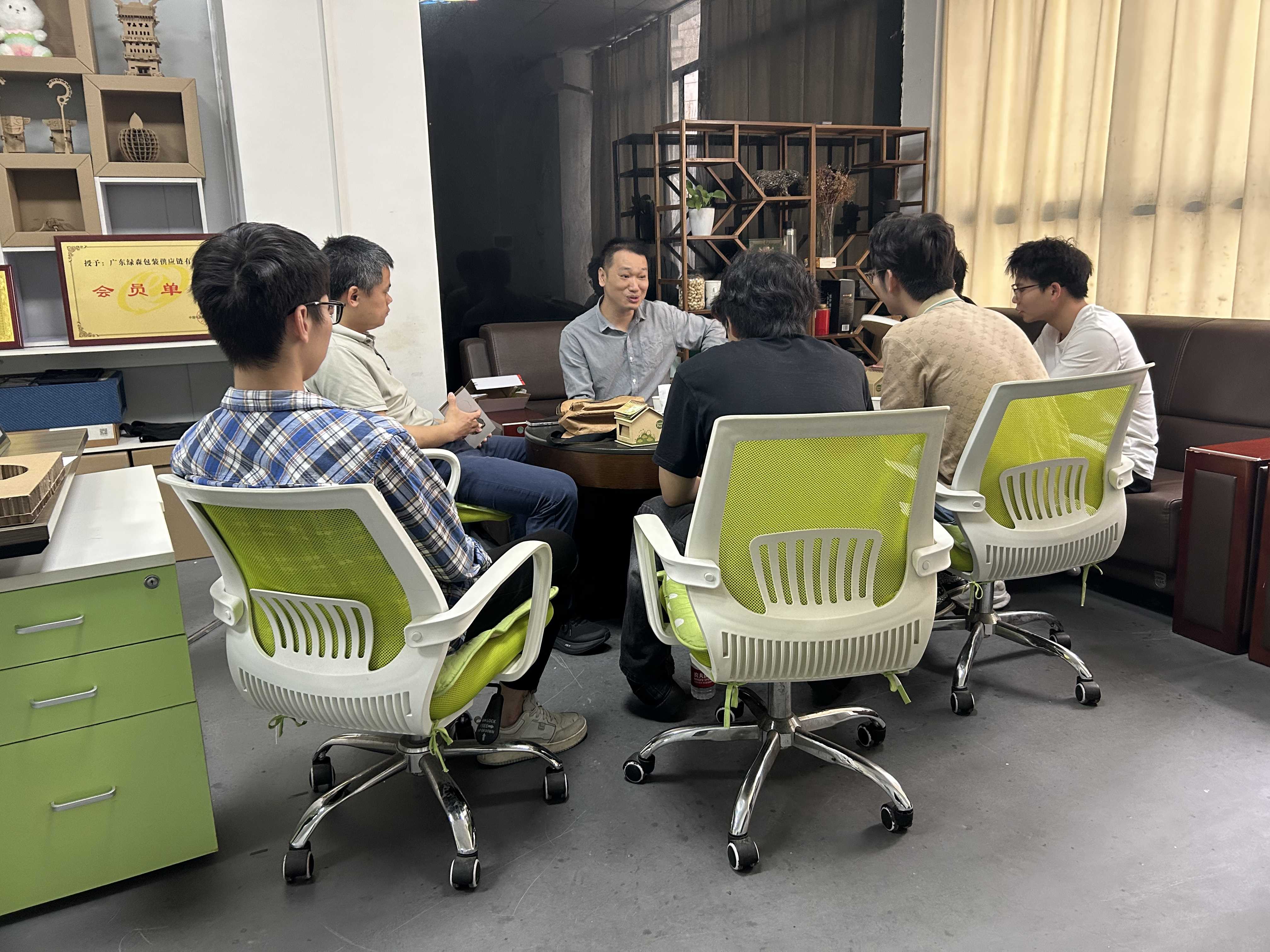 ZCCUTTER产学研合作：东莞职院调研数字切割与包装设计